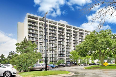 Tiny photo for 2015 S FINLEY Road #310, Lombard, IL 60148 (MLS # 12763583)