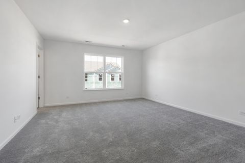 Tiny photo for 530 Wolverine Drive, Aurora, IL 60502 (MLS # 12586175)