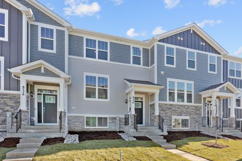 Photo of 530 Wolverine Drive, Aurora, IL 60502 (MLS # 12586175)