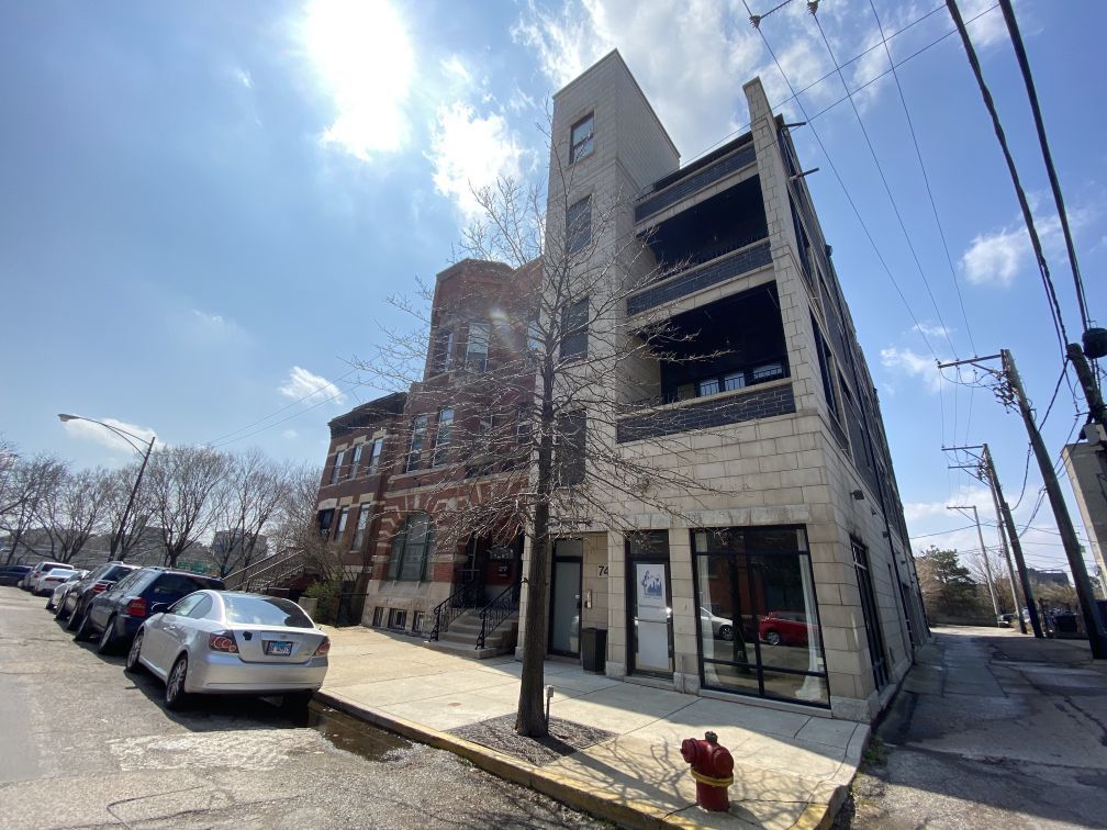 744 N May Street 401