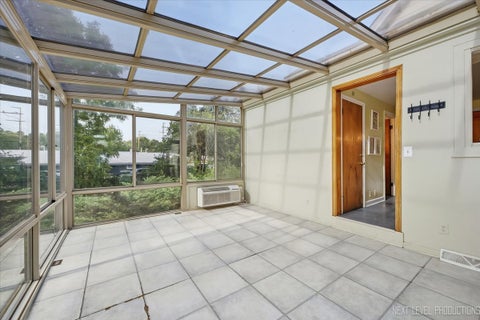 Tiny photo for 1705 Riverside Avenue, St. Charles, IL 60174 (MLS # 12772934)