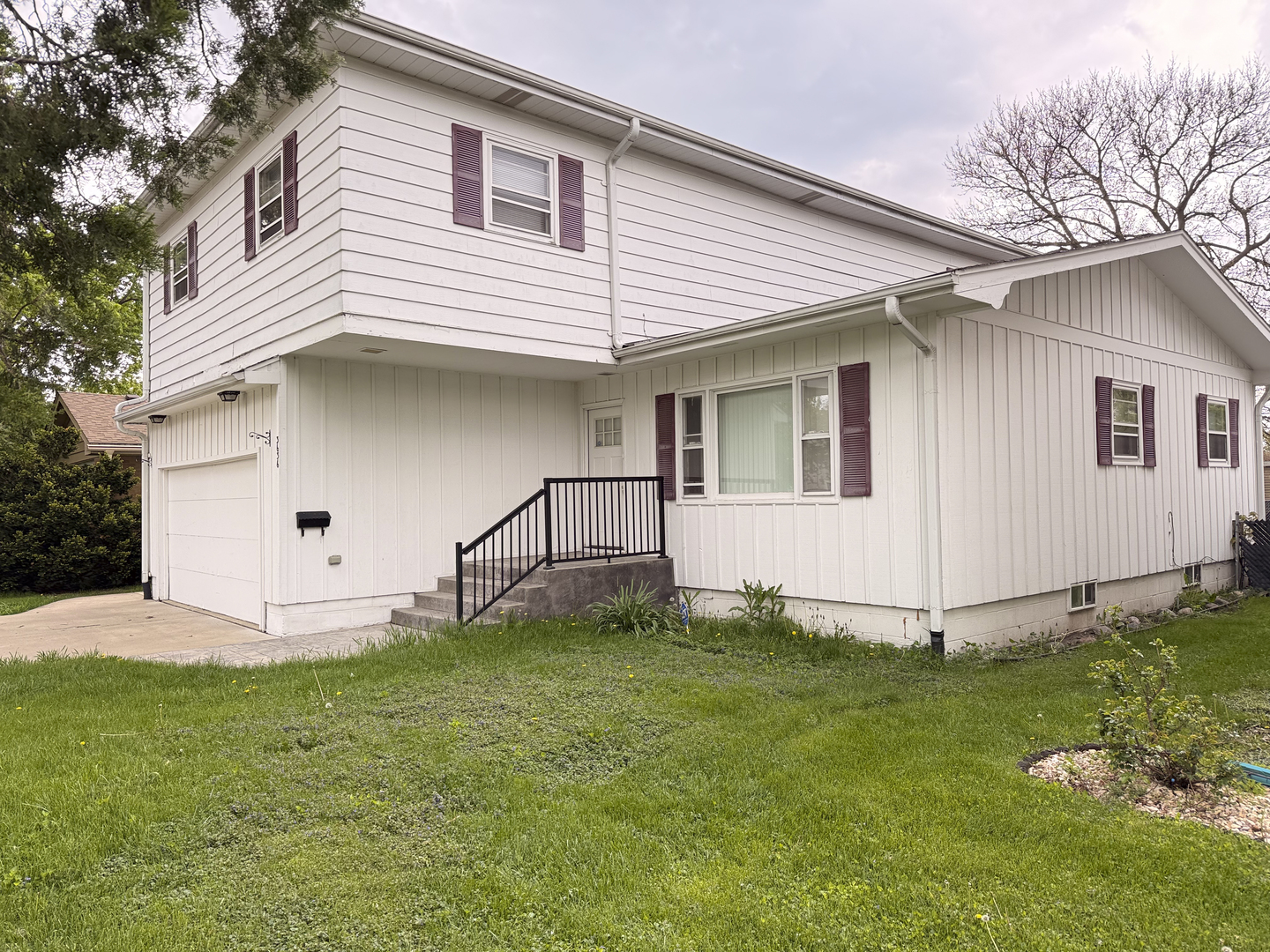 3636 EMERALD Avenue