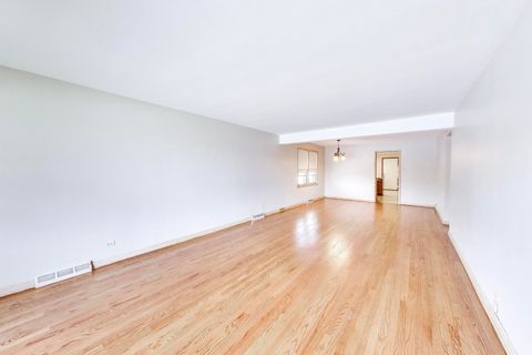 Tiny photo for 10108 Kilpatrick Avenue, Oak Lawn, IL 60453 (MLS # 12609278)