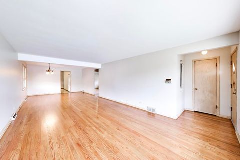 Tiny photo for 10108 Kilpatrick Avenue, Oak Lawn, IL 60453 (MLS # 12609278)