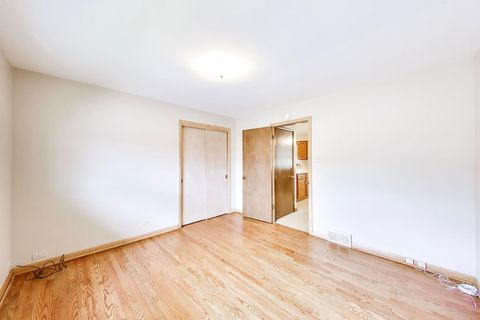 Tiny photo for 10108 Kilpatrick Avenue, Oak Lawn, IL 60453 (MLS # 12609278)