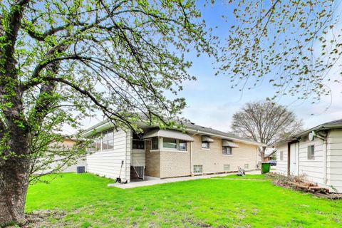 Tiny photo for 10108 Kilpatrick Avenue, Oak Lawn, IL 60453 (MLS # 12609278)