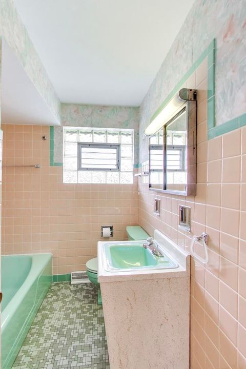 Tiny photo for 10108 Kilpatrick Avenue, Oak Lawn, IL 60453 (MLS # 12609278)