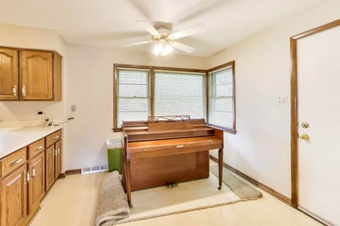 Tiny photo for 10108 Kilpatrick Avenue, Oak Lawn, IL 60453 (MLS # 12609278)
