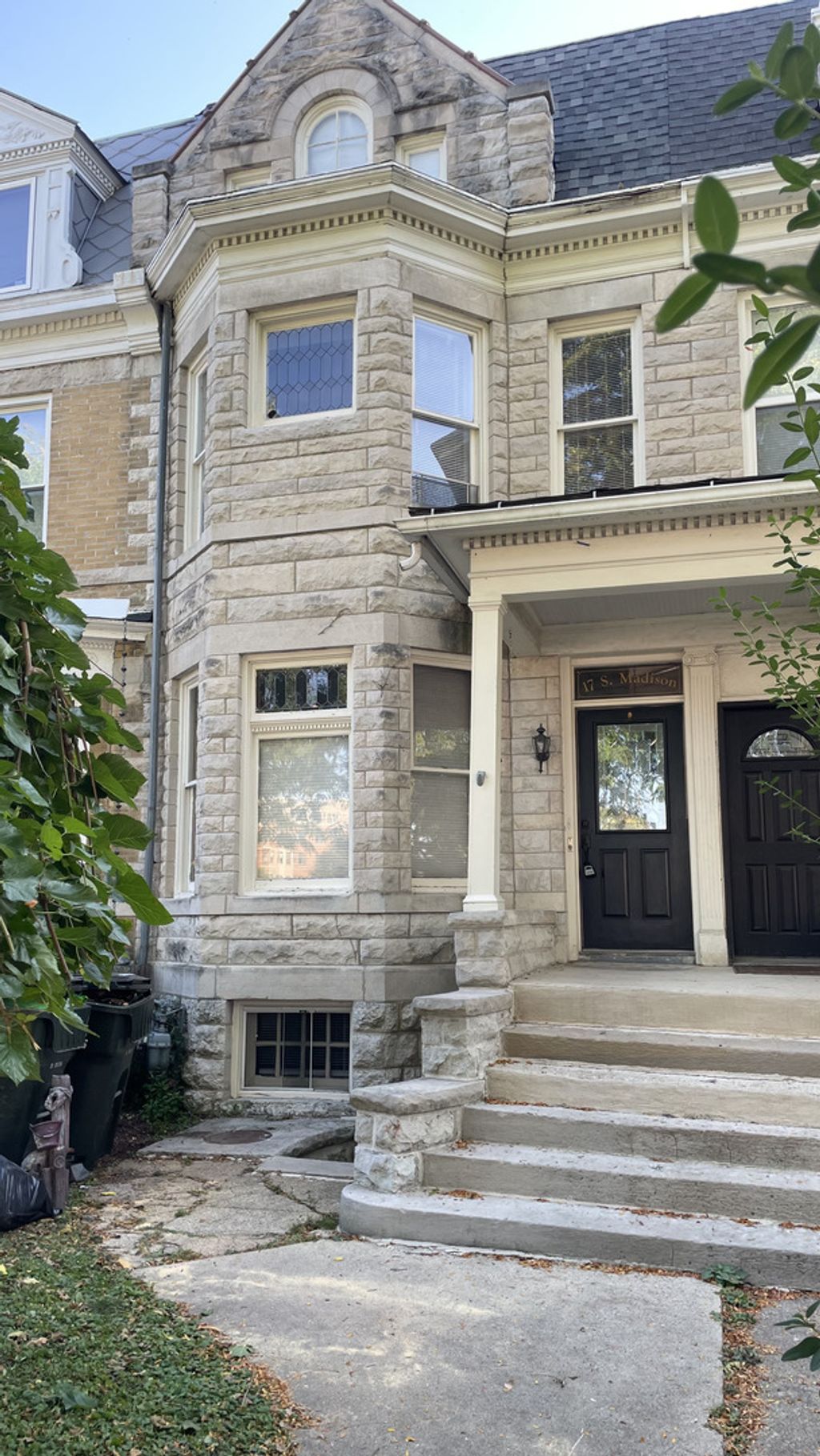 Photo for 17 S Madison Avenue, La Grange, IL 60525 (MLS # 12481665)