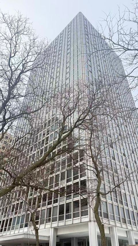 Tiny photo for 2400 N Lakeview Avenue #1009, Chicago, IL 60614 (MLS # 12549591)