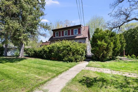 Tiny photo for 2416 7th Street, Moline, IL 61265 (MLS # 12623967)