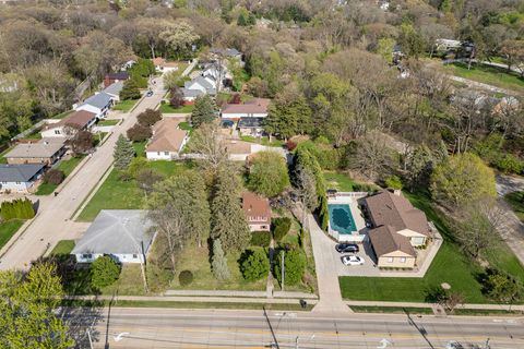 Tiny photo for 2416 7th Street, Moline, IL 61265 (MLS # 12623967)
