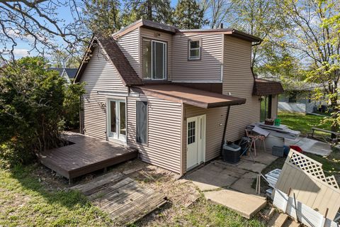 Tiny photo for 2416 7th Street, Moline, IL 61265 (MLS # 12623967)
