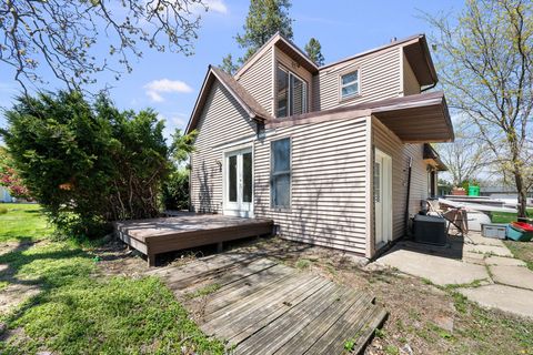 Tiny photo for 2416 7th Street, Moline, IL 61265 (MLS # 12623967)