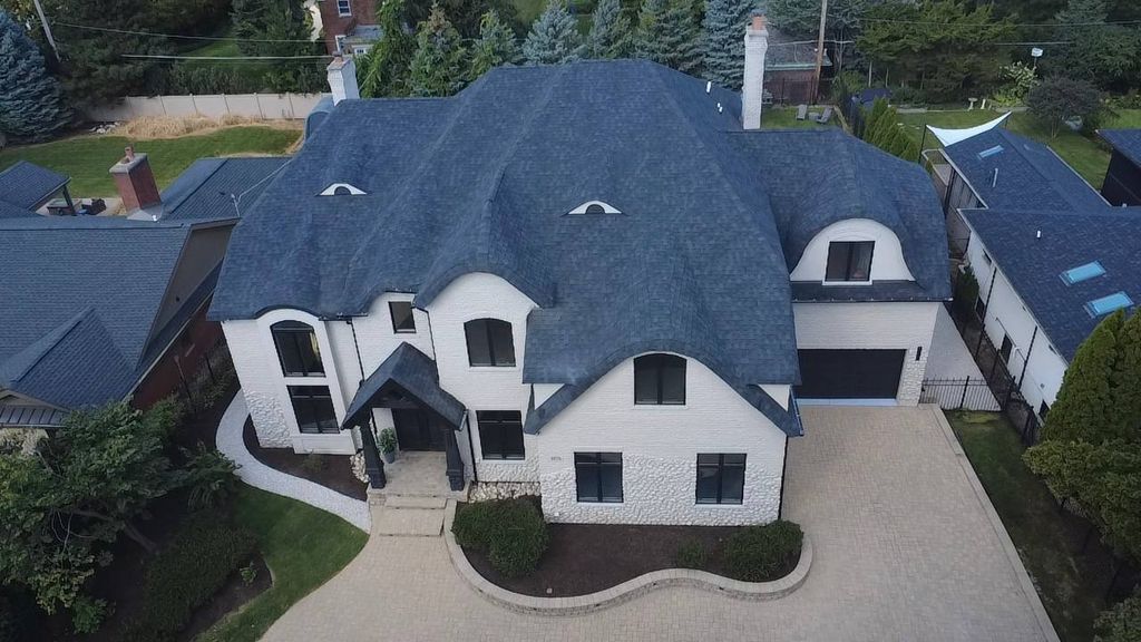 Photo for 1026 Lathrop Avenue, River Forest, IL 60305 (MLS # 12482279)