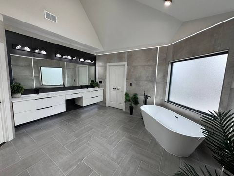 Tiny photo for 1026 Lathrop Avenue, River Forest, IL 60305 (MLS # 12482279)