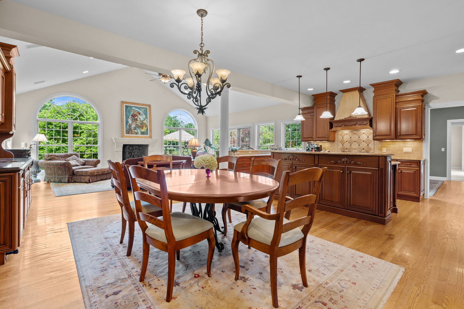 716 Old Westbury Court