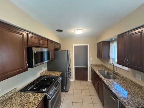 Tiny photo for 1317 N Mitchell Avenue, Arlington Heights, IL 60004 (MLS # 12445496)