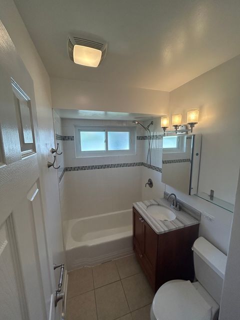 Tiny photo for 1317 N Mitchell Avenue, Arlington Heights, IL 60004 (MLS # 12445496)