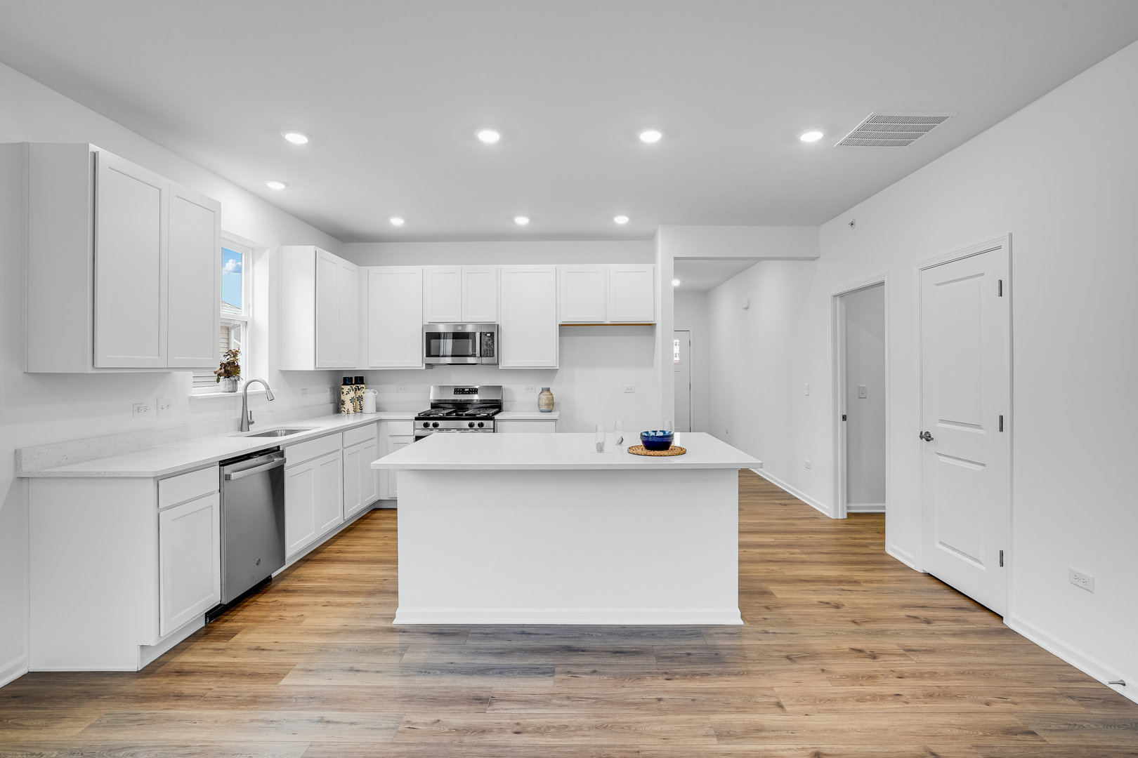 12246 Barcroft Circle