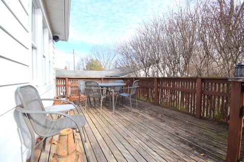 Tiny photo for 1715 Oakland Avenue, Mt Vernon, IL 62864 (MLS # 12567959)