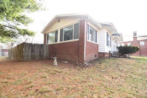 Tiny photo for 1715 Oakland Avenue, Mt Vernon, IL 62864 (MLS # 12567959)