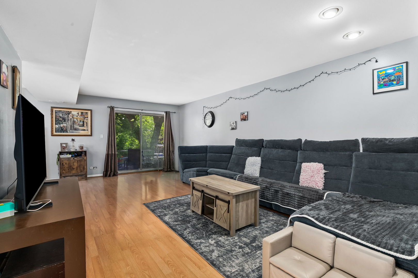 5214 Galitz Street 205