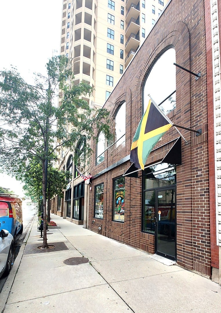 1450 S Michigan Avenue 2
