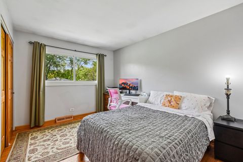Tiny photo for 30W383 Bruce Lane, Naperville, IL 60563 (MLS # 12641686)