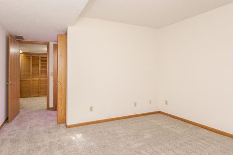 Tiny photo for 26 Vermont Avenue, Bloomington, IL 61701 (MLS # 12502149)