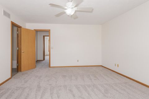 Tiny photo for 26 Vermont Avenue, Bloomington, IL 61701 (MLS # 12502149)
