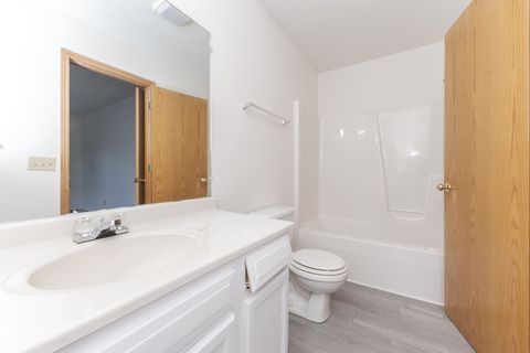 Tiny photo for 26 Vermont Avenue, Bloomington, IL 61701 (MLS # 12502149)