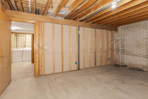 Tiny photo for 26 Vermont Avenue, Bloomington, IL 61701 (MLS # 12502149)