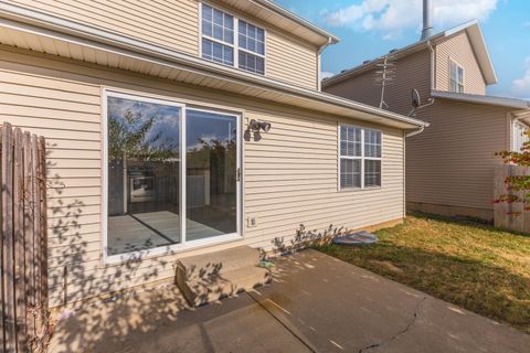 Tiny photo for 26 Vermont Avenue, Bloomington, IL 61701 (MLS # 12502149)