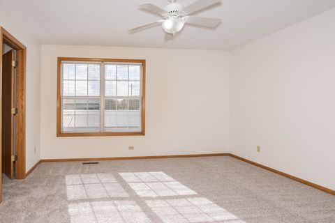 Tiny photo for 26 Vermont Avenue, Bloomington, IL 61701 (MLS # 12502149)