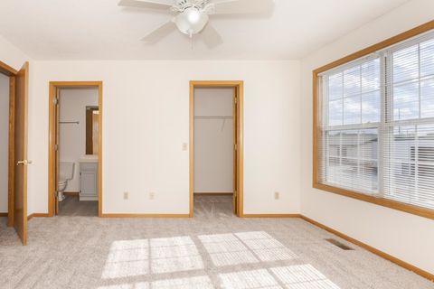Tiny photo for 26 Vermont Avenue, Bloomington, IL 61701 (MLS # 12502149)