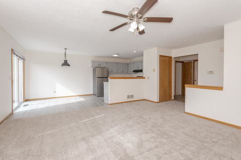 Tiny photo for 26 Vermont Avenue, Bloomington, IL 61701 (MLS # 12502149)