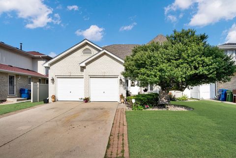 Tiny photo for 10745 Lockwood Avenue, Oak Lawn, IL 60453 (MLS # 12556450)