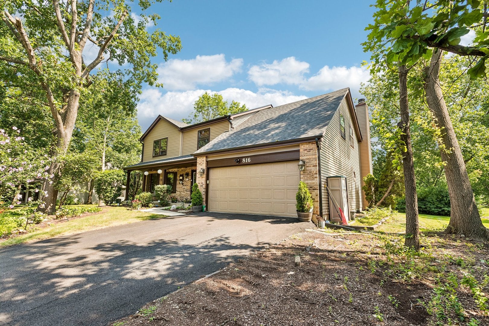 816 Bonnie Brae Lane