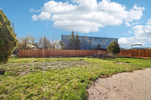 Tiny photo for 42319 N Woodbine Avenue, Antioch, IL 60002 (MLS # 12620334)