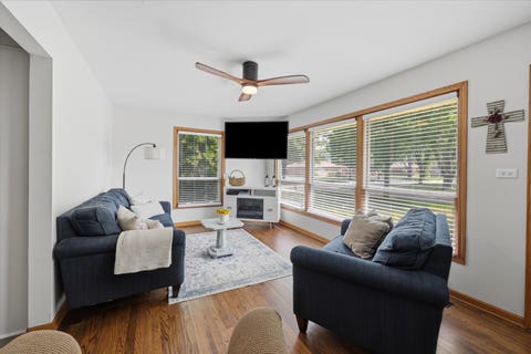 Tiny photo for 202 Bonnie Brae Avenue, Itasca, IL 60143 (MLS # 12702197)
