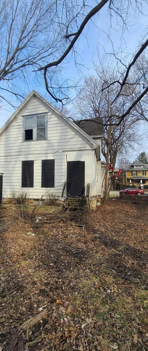 Tiny photo for 469 S WILDWOOD Avenue, Kankakee, IL 60901 (MLS # 12587896)