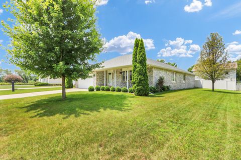 Tiny photo for 403 N Cedar Drive, St. Joseph, IL 61873 (MLS # 12676536)
