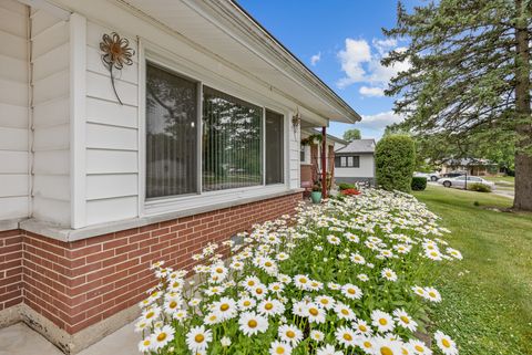 A home in Elk Grove Village