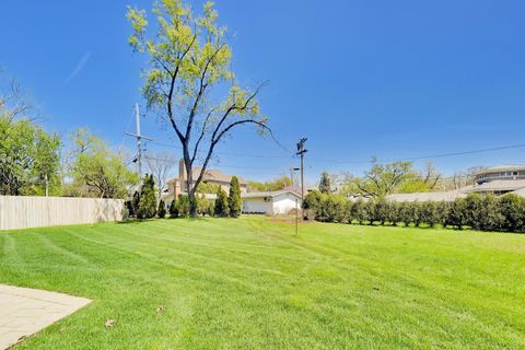Tiny photo for 5557 S Stough Street, Hinsdale, IL 60521 (MLS # 12628531)