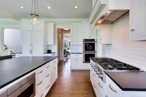 Tiny photo for 5557 S Stough Street, Hinsdale, IL 60521 (MLS # 12628531)