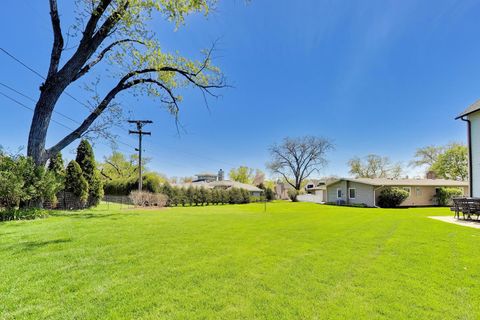 Tiny photo for 5557 S Stough Street, Hinsdale, IL 60521 (MLS # 12628531)