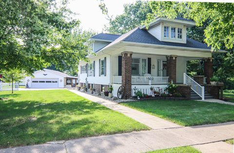 A home in Villa Grove