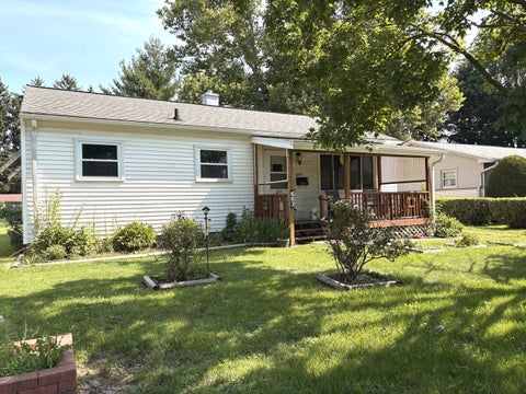 Tiny photo for 603 E Indiana Avenue, Pontiac, IL 61764 (MLS # 12696359)