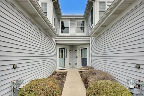 Tiny photo for 17804 W Braewick Road, Gurnee, IL 60031 (MLS # 12606473)